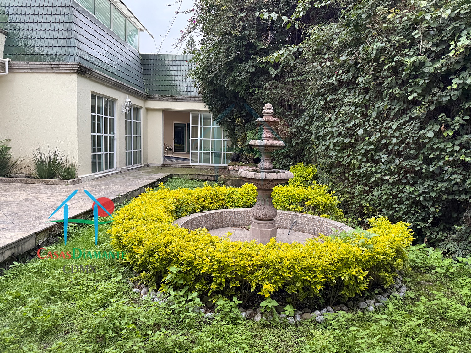 Jardines del Pedregal Casa Risco AJI - Jardín 1